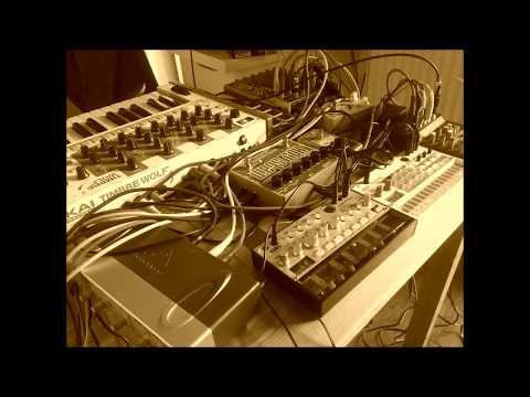 Improvised Dub Techno Session with JulianS [Korg Volca Bass, Volca Sample, Akai Timbre Wolf, MPX8]