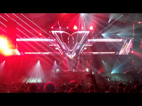 Tomas Heredia playing @ Transmission 10th Edition, Prague, 30.11.2013