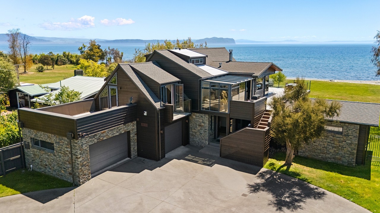 A Front-Row Seat to Lake Taupo