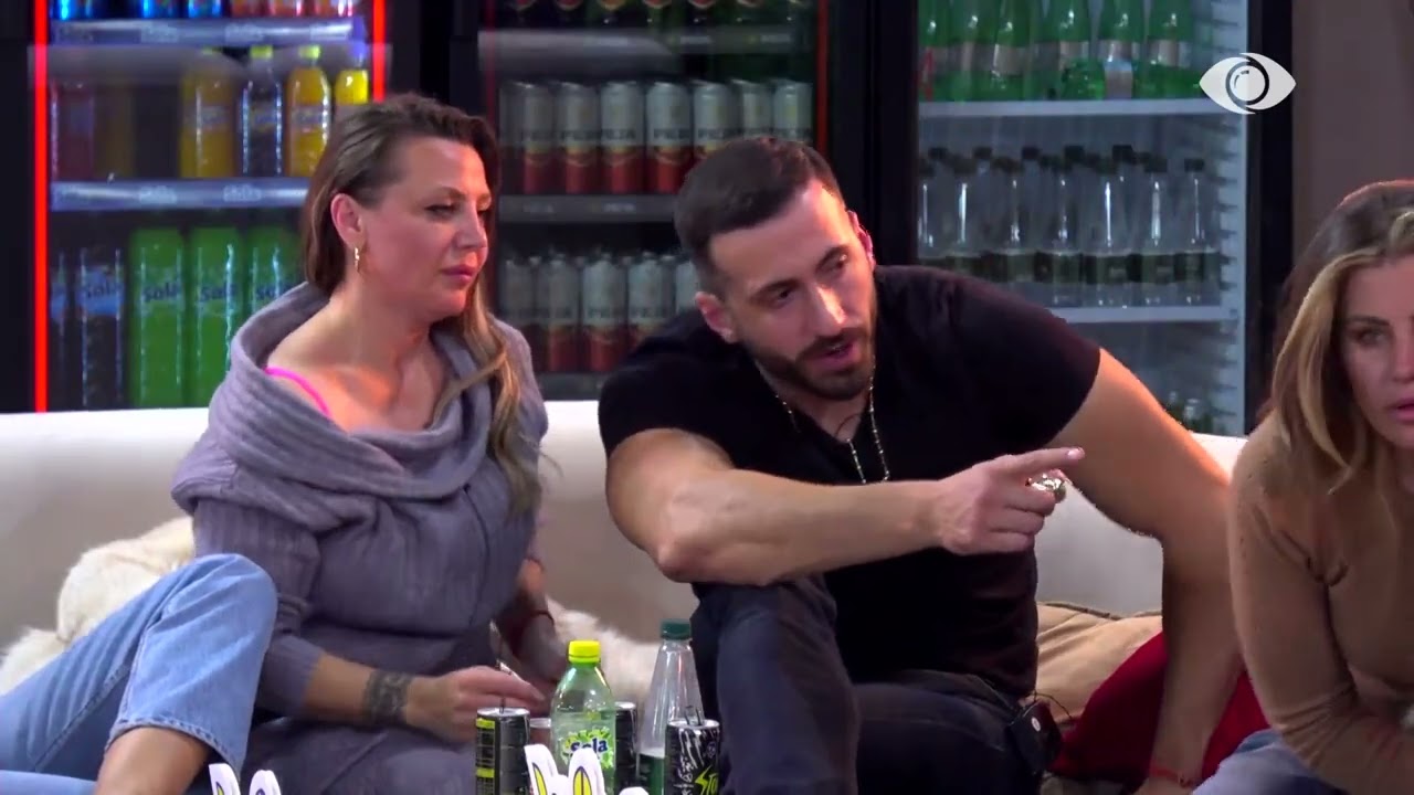 “Je nëna e të zezave në shtëpi”/ Vijon debati Gerta-Valbona