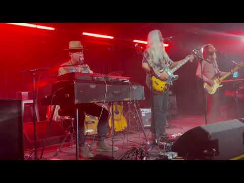 Young Gun Silver Fox  Live  @Manchester Academy 3  2025