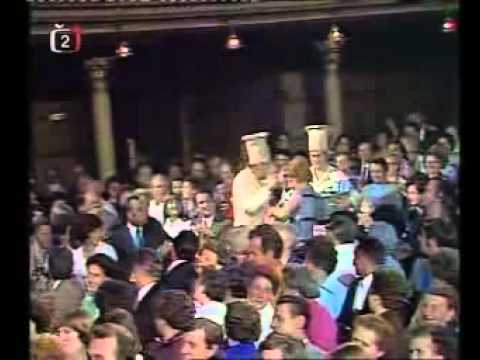 Což takhle dát si špenát.mpg