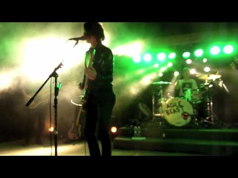 ARCTIC MONKEYS US- PIONEERTOWN: 08 Nettles