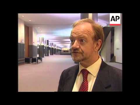 BELGIUM: BRITISH FOREIGN SECRETARY COOK ON IRAQI CRISIS
