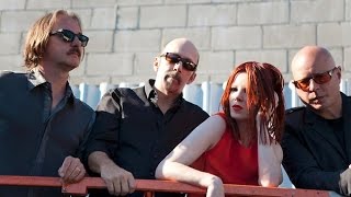 Garbage - Teaching Little Fingers To Play - Strange Little Birds - Lyrics