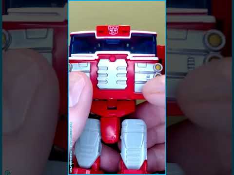 "Rescue Bots, roll to the rescue!" Transformers Age of the Primes VOY Rescue Bot Heatwave #Shorts