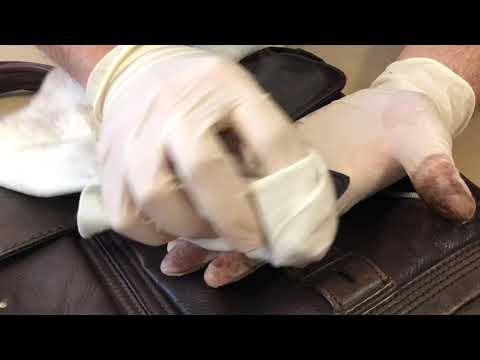 Cera LM Professional to restore the leather of a Piquadro's Bag