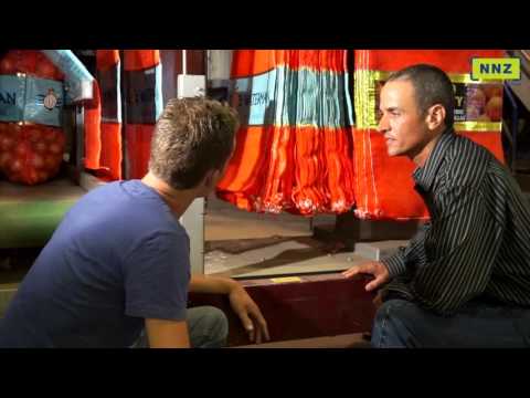 Automated packing of onions in wicketed bags: NNZ USA visits Waterman onions in the Netherlands.