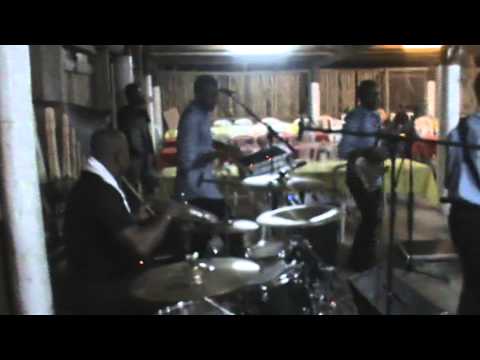 KABIZA le dimanche 30 aout 2015 espace BAMBOULA Duzer SAINTE ROSE