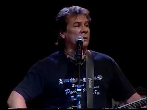 Sobreviviendo - Victor Heredia, León Gieco, Teresa Parodi (Video Oficial)