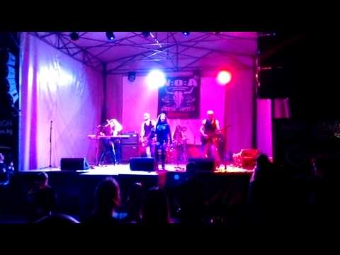 SEVI - Run away (live)