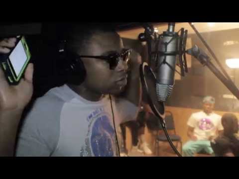 De So Flyy - She Going (Ft Lil Lonnie & Pac-Mane) Studio Performance [Prod. BY Lil P]