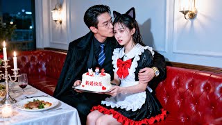 Kicked out by family, 18yo girl marries a 40yo ascetic CEO—addicted to her purity, clings nightly！