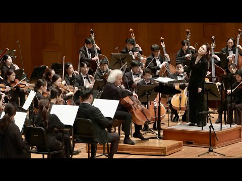 Han-Na Chang conducts Dvorak Cello Concerto with Mischa Maisky