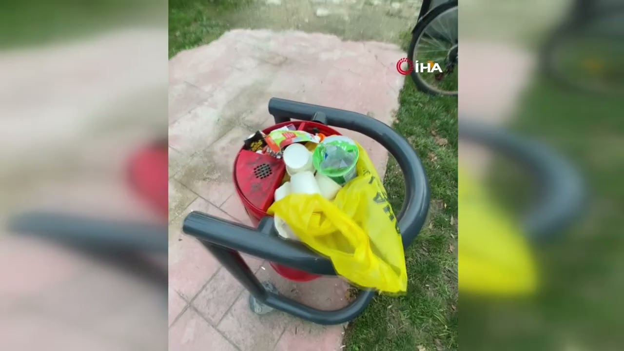 Çocuk parkında çöp rezaleti: Vatandaş isyan etti