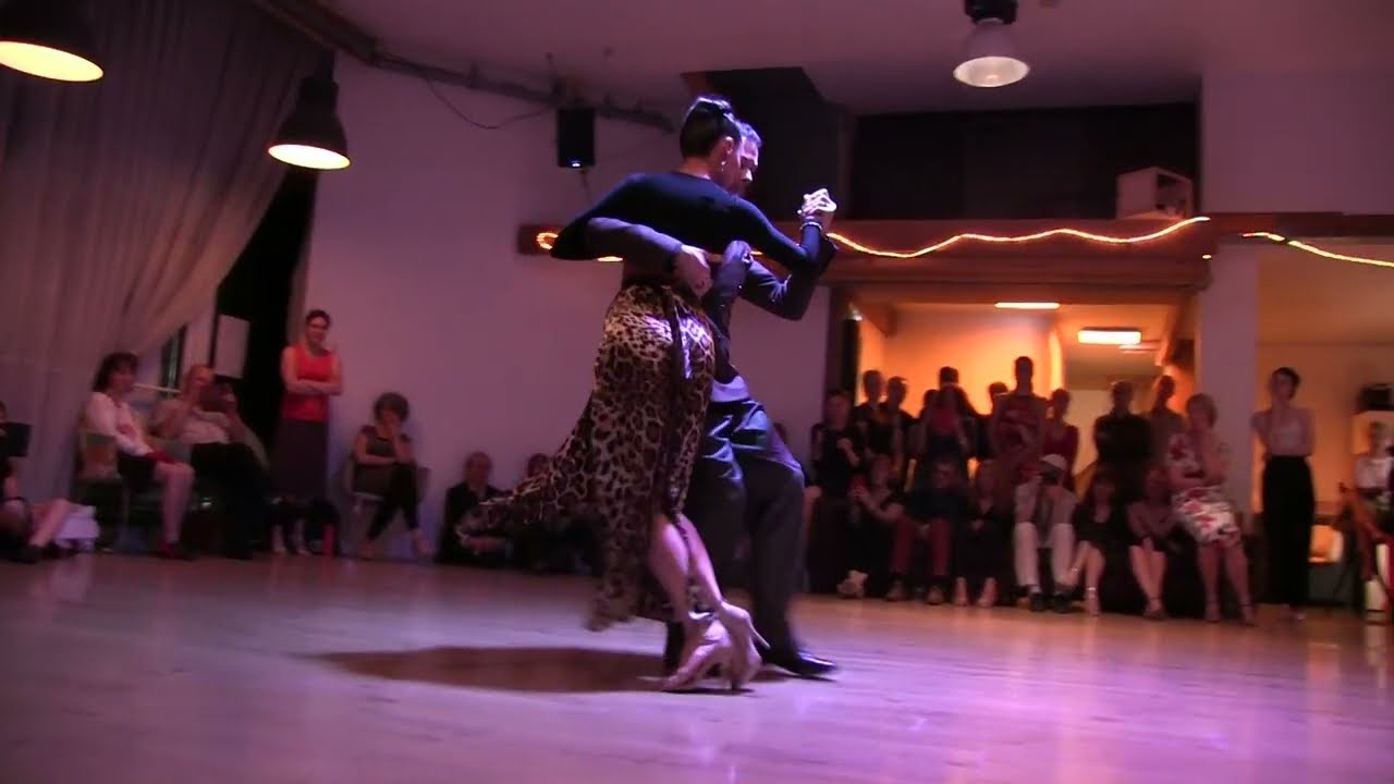 Michael Nadtochi et Elvira Lambo dansent sur le tango La Yumba