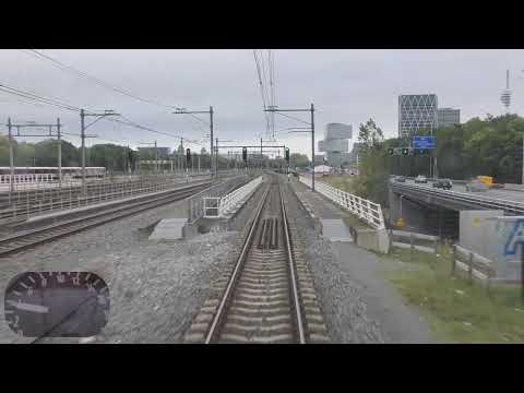 Ride with the train driver from Hoofddorp to Utrecht. (with speedometer)