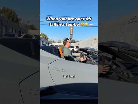 Er ist zu GROSS für einen Lamborghini? 🤣