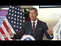WATCH: Duffy and air traffic controller union head hold news briefing on effect of federal shutdown - Video