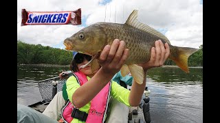 Nonstop carp action - kayak fishing (The Lucky Snickers Bar)