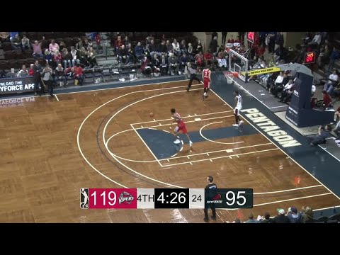 Rodney Pryor slams it home