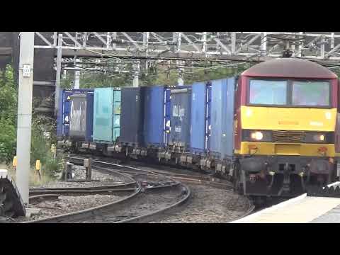 Stafford Railway Station 90039/90019 seen passing P4 on 4M25 on the 18th Sep 2018