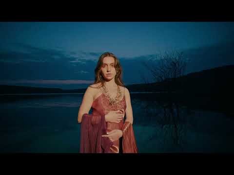 Leena - Don't Panic (Prod. by Kamen) (Official Video)