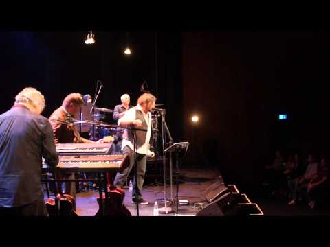 Bune Hüber + Nits - Houdini