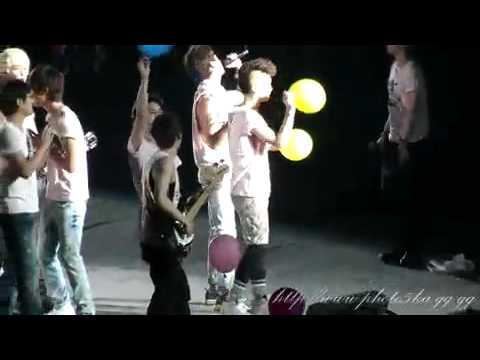FANCAM | 100821 SMTown LIVE ~ Changmin awesome High Notes