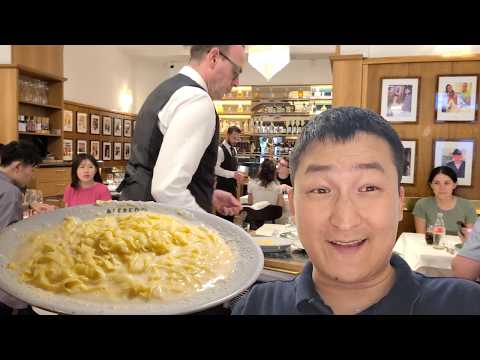 Trying the First Fettuccine Alfredo! Italy's Biggest TOURIST TRAP?