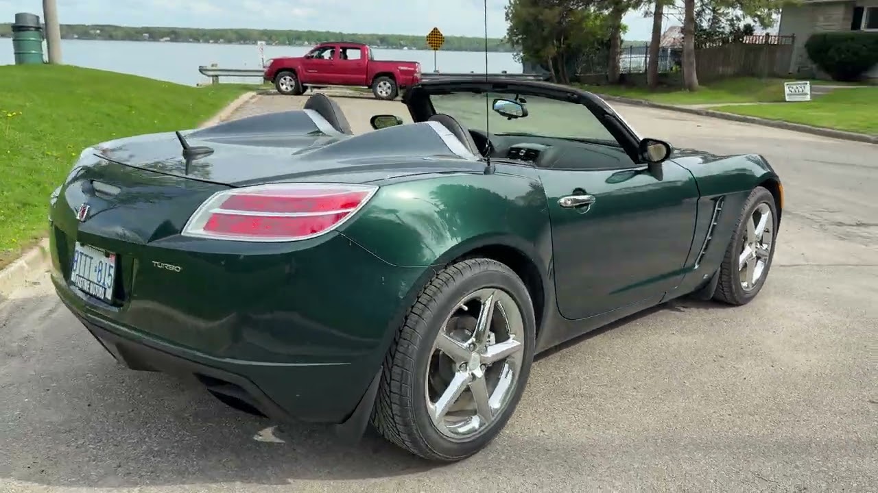 **SOLD by CCC AUCTION** 34K km 2009 Saturn Sky Redline Convertible 5-Speed Manual, Ontario Safetied