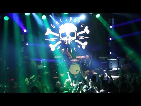 Backyard Babies, Making Enemies Is Good, Closeup båten 23