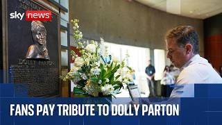 Fans pay tribute to Dolly Parton after her death aged 80