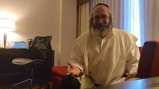 אור ימי חנוכה- בעברית – 15 – הכנה לימי החנוכה תשפ"ו ע"פ הספר אוצר היראה – תשובת השנה אות לד-לו – 2 (הרב מוטה פראנק) - התמונה מוצגת ישירות מתוך אתר האינטרנט יוטיוב. זכויות היוצרים בתמונה שייכות ליוצרה. קישור קרדיט למקור התוכן נמצא בתוך דף הסרטון