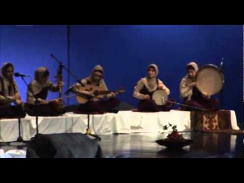 Mohammad Reza Lotfi and Picture from Iranian Green Movement