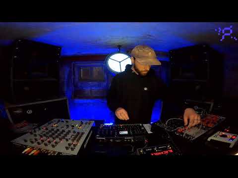 PATTERN: Data Roaming Showcase - DC11 - 03.26.22 - 5 PM