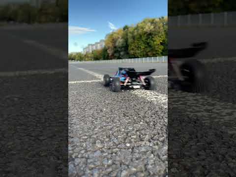 Speed testing the new 1:18 buggy from WLToys… It’s fast🤯!  #rccars #speedtest #wltoys