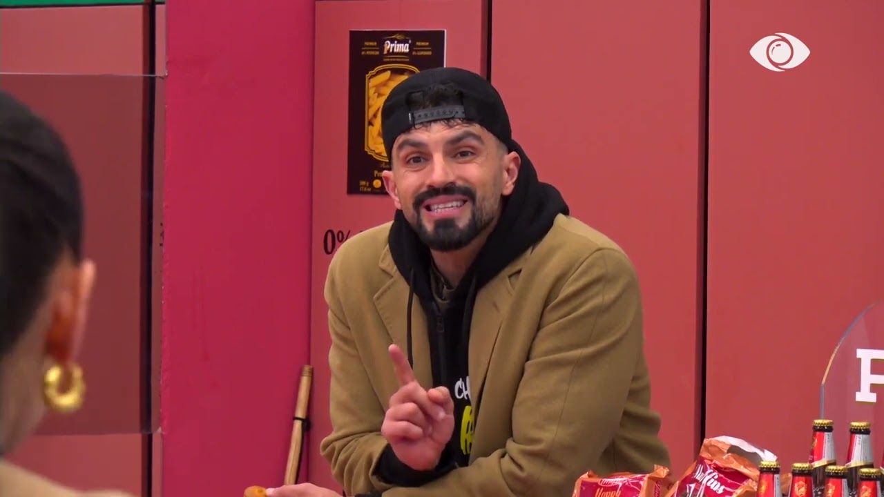 A e sheh që dy persona po qëndronin aty/ Egli debaton me Aldon