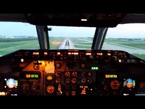 MD 80 approach in DFW