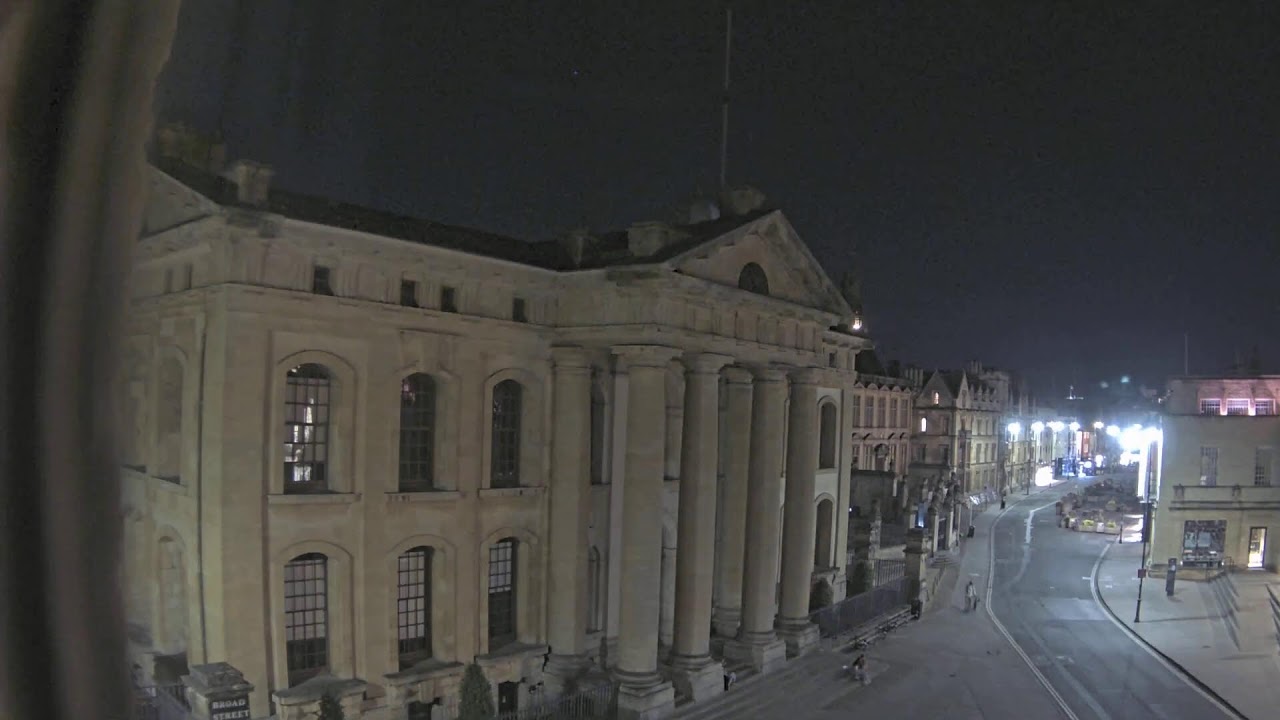Live webcam view of Oxford Broad Street Live