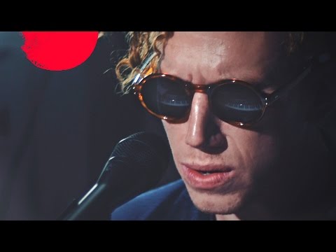 Erik Hassle: Pathetic (live at Nova Stage - 4K)