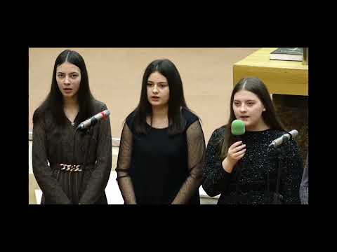 Grup de fete Pe Stanca Soimos - Sunt calator in aceasta lume