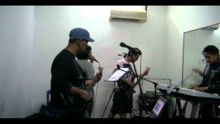 Download lagu ku bahagia(cover) mp3