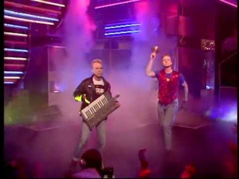 Video thumbnail for Stop! (Live) [Top of the Pops - 1988/12/15]