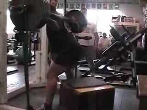 Mike Olmo 425 w/Green Bands Speed Squats