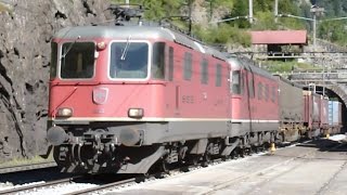 preview picture of video 'Gotthard Route Train Watching - Wassen (Switzerland)'