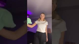 wipe mirror beautiful girl  #beautiful  #youtubeshorts #tiktok #tiktokshow ស្រីស្អាត​ clean កញ្ចក់