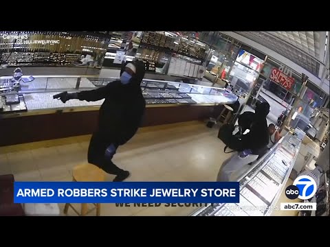 Terrifying $500K armed robbery caught on camera at LA jewelry store
