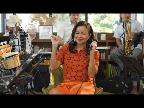 Hey Look at the Sun + Bridges + Mas Que Nada Medley by Sitti