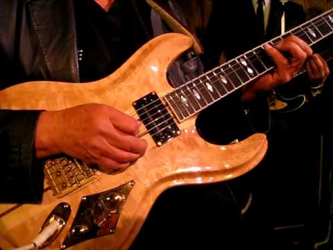 NOKIE EDWARDS w/ VENTURESMANIA - "HAWAII 5-0"